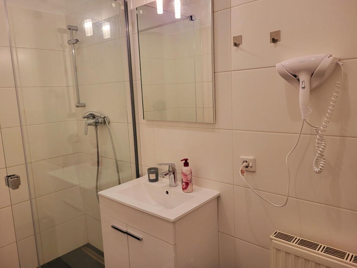 Apartment Schweglerstrasse - Near Stadthalle Wien Eksteriør bilde